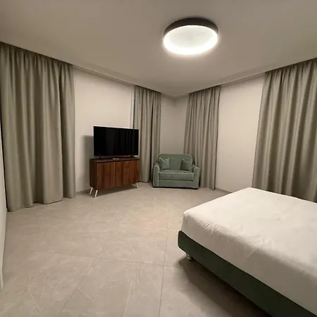 Lake Como Aparthotel Cernobbio Apartment 3*